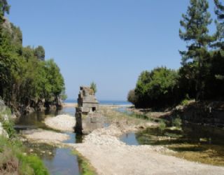 The river mouth that meets the Mediterranean sea